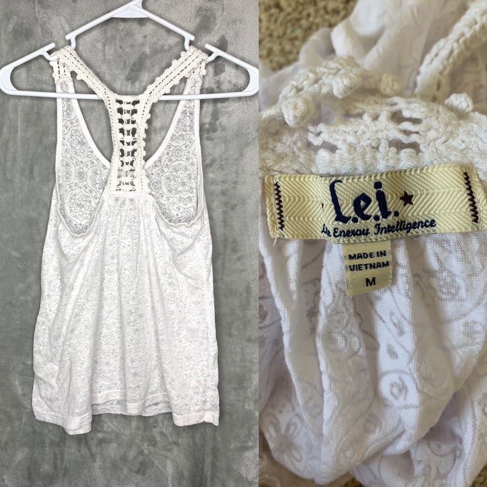 White Razorback Tank with Fun Design - Picture 3 of 3